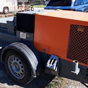 foto anhydrit betonpumpa přívěs Putzmeister SP11 (SPZ)